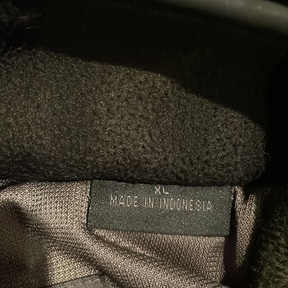 Black Weatherproof Jacket - Picture 5 of 5